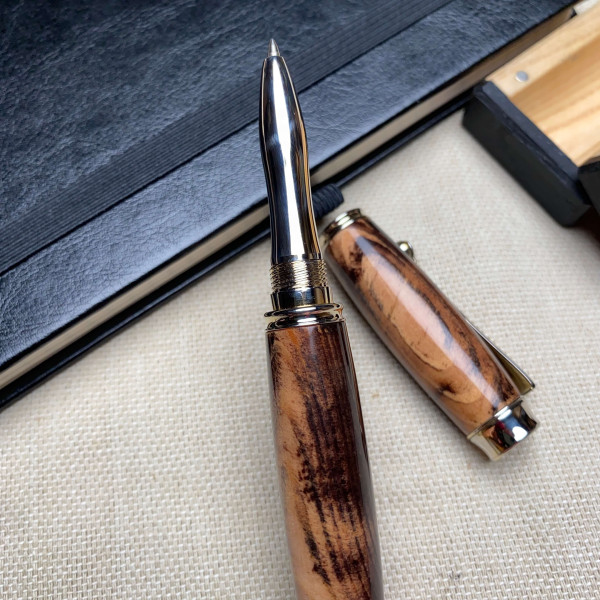 Ручка-ролер ручної роботи NV-601 виготовлена із модифікованого дерева сосни