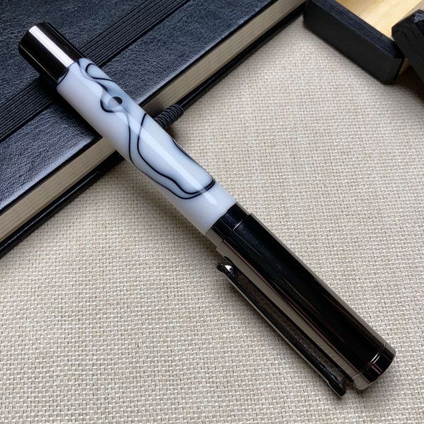 Унікальна ручка-ролер ручної роботи NV-452 виготовлена із акрилу