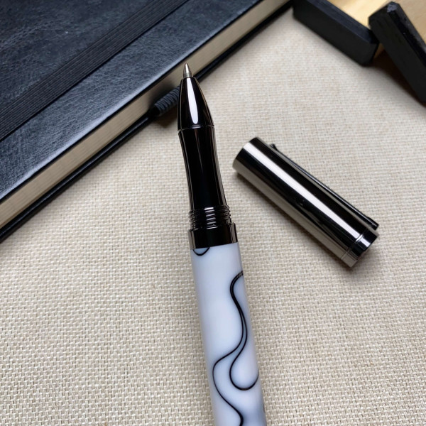 Унікальна ручка-ролер ручної роботи NV-452 виготовлена із акрилу