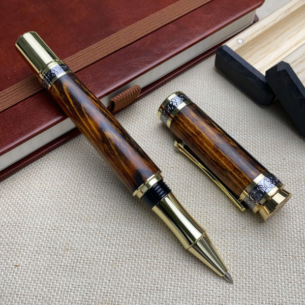 Ручка-ролер ручної роботи NV-516 виготовлена із модифікованого дерева сосни