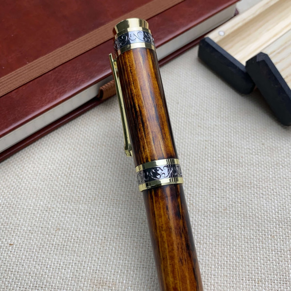 Ручка-ролер ручної роботи NV-516 виготовлена із модифікованого дерева сосни