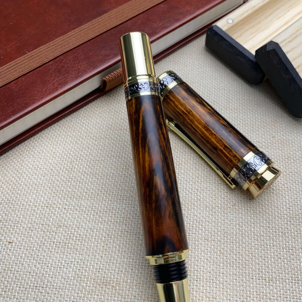 Ручка-ролер ручної роботи NV-516 виготовлена із модифікованого дерева сосни